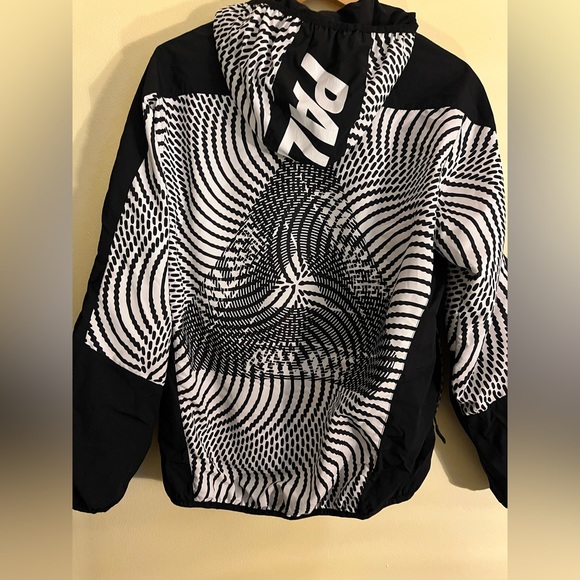 Palace windbreaker - Picture 1 of 3